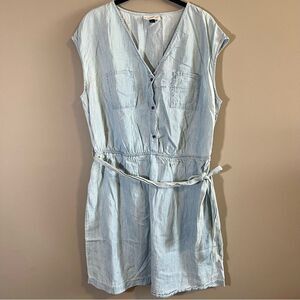 ✨ Universal Thread Women’s Light Wash Chambray Dress XL